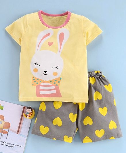 Kookie Kids Half Sleeves Night Suit Heart Print - Yellow