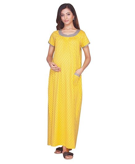 Kriti Short Sleeves Maternity Nighty Star Print - Yellow