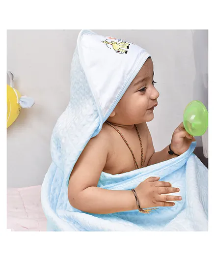 Mom's Home Cotton Hooded Baby Towel Giraffe Print - Blue