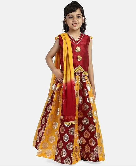BownBee Sleeveless Choli With Dual Shaded Foil Print Lehenga & Dupatta Set - Maroon