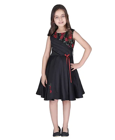 Cutecumber Rose Embroidered Print Sleeveless Dress - Black