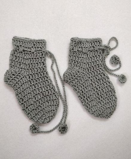 Knit Masters Solid Pattern Socks - Grey