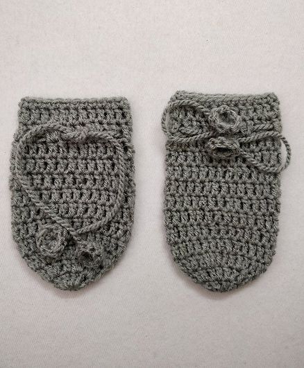 Knit Masters Solid Pattern Mittens - Grey