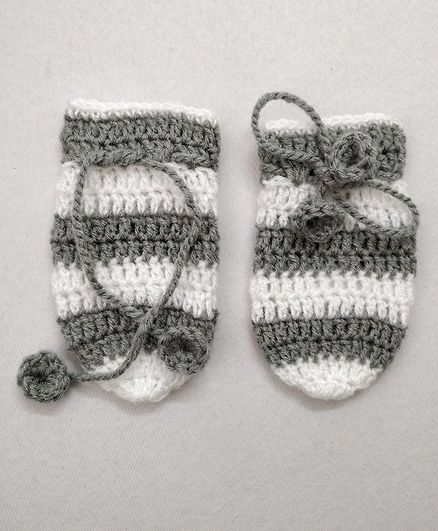 Knit Masters Striped Pattern Mittens - Grey