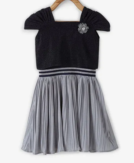 Powderfly Solid Short Sleeves Pleated Dress - Grey