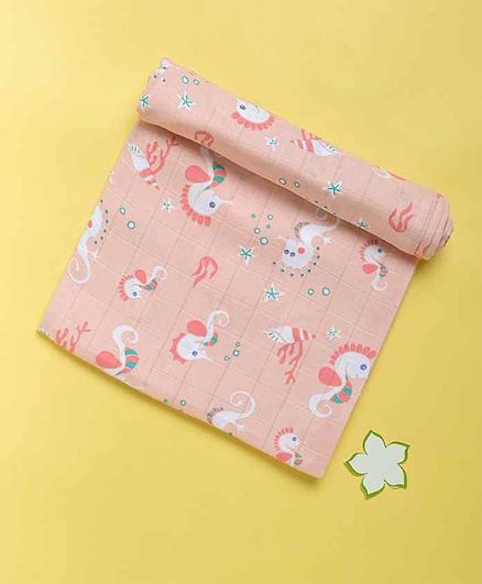 Kaarpas Ocean Dive Small Organic Muslin Swaddles - Pink
