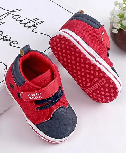 Cute Walk by Babyhug Booties - Red
