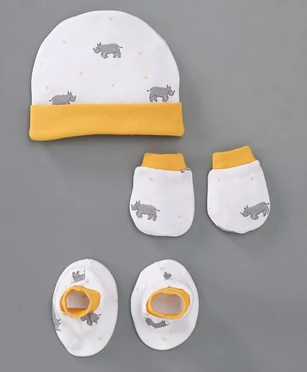 Ben Benny Printed Cap Mittens & Booties Set White - Diameter 8 cm