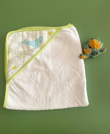 Ooka Baby Premium 100% Cotton Hooded Towel Whale Print - White Light Green