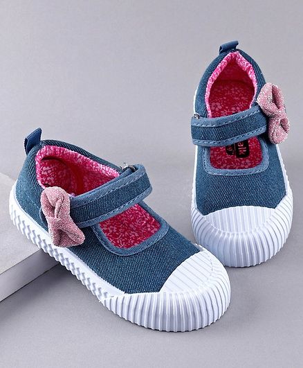 Cute Walk by Babyhug Casual Shoes Bow Applique - Blue