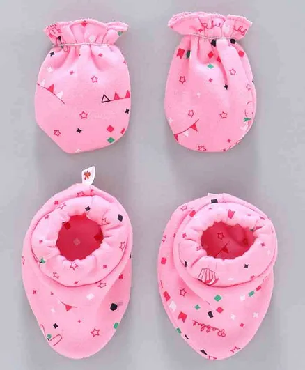 Child World Mittens and Booties Set - Pink