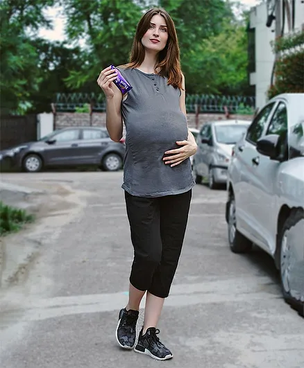 Mine4Nine Back Flower Net Sleeveless Maternity Yoga Tee - Grey
