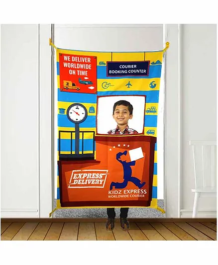 A&A Kreative Box Courier Company Counter Pretend Play Curtain - Multicolour