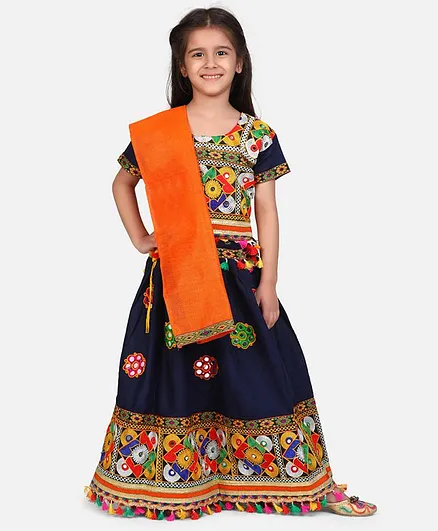 BownBee Short Sleeves Mirror Work Kacchi Style Choli With Lehenga & Dupatta - Blue