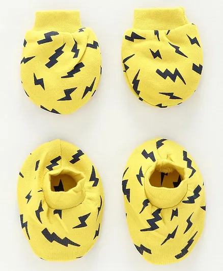 Simple Mittens and Booties Lightening Print - Yellow