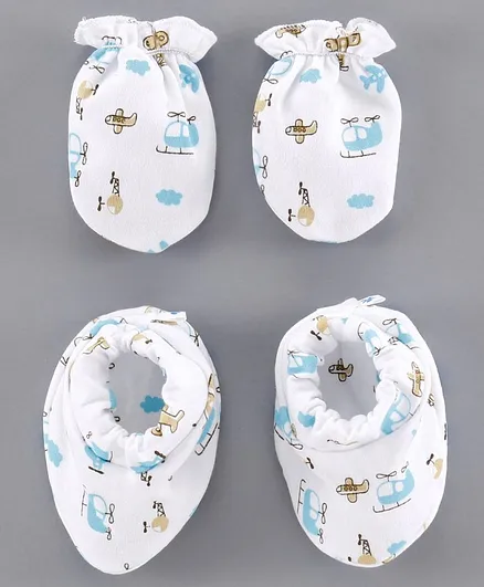 Child World Mitten and Booties Set Aeroplane Print - Blue