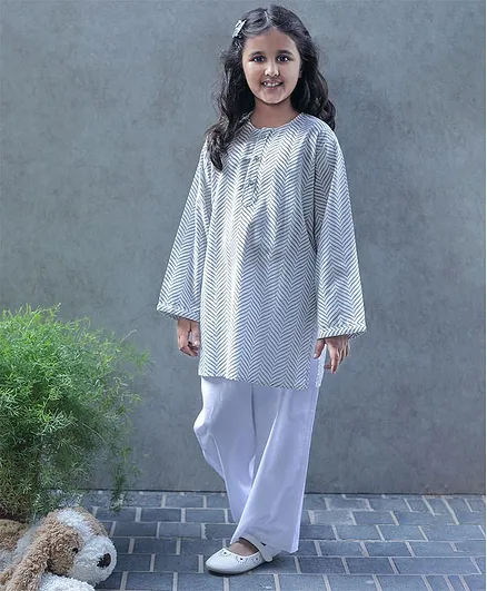 Bellazaara Full Sleeves Chevron Print Kurti With Pajama - Grey