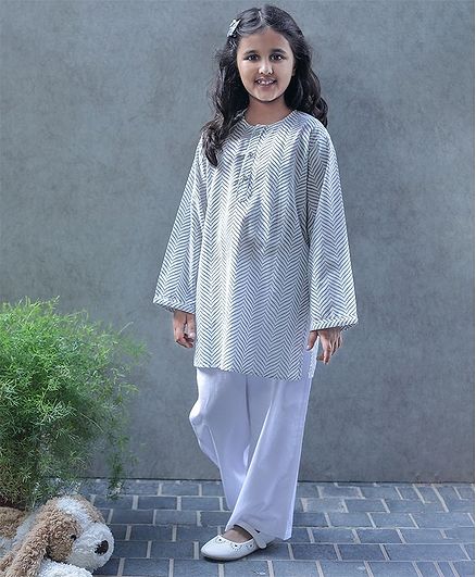 Bellazaara Full Sleeves Chevron Print Kurti With Pajama - Grey