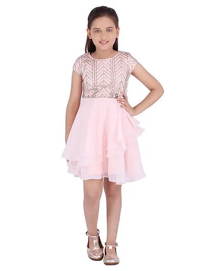 Cutecumber Short Sleeves Glitter Finish Chevron Pattern Dress - Pink