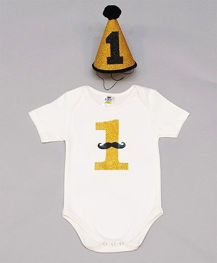 TINY MINY MEE One Moustache Print Half Sleeves Onesie - White