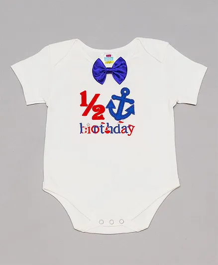 TINY MINY MEE Blue Anchor Print Half Sleeves Onesie - White