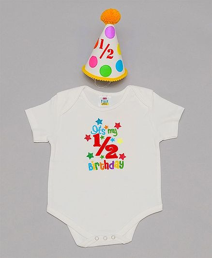 TINY MINY MEE Half Birthday Print Half Sleeves Onesie - White