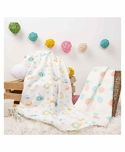 Kicks & Crawl Cotton Swaddles Printed Pack of 2 - White