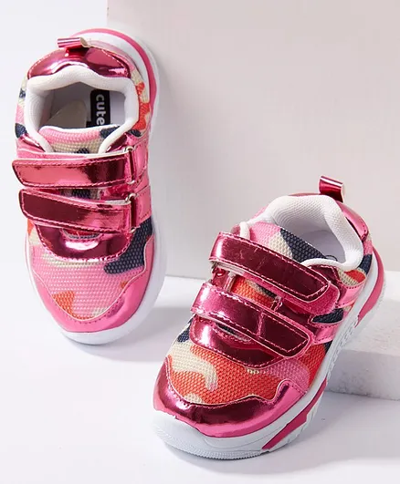 Cute Walk by Babyhug Casual Shoes - Fuchsia Pink