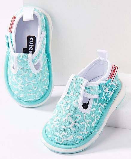 Cute Walk by Babyhug Casual Shoes Floral Applique - Blue