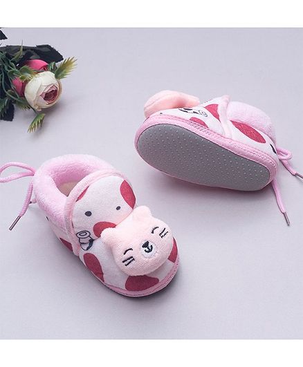 IndiUrbane Cat Face Applique Textured Soft Slip On Booties - Pink