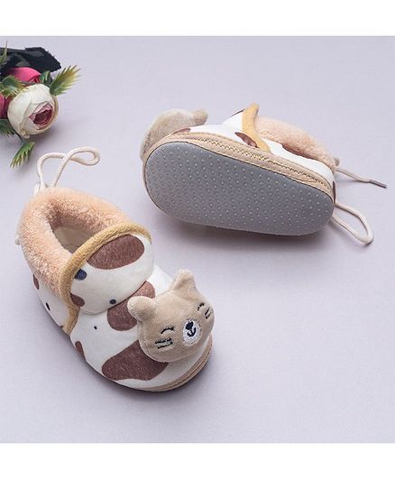 IndiUrbane Cat Face Applique Textured Soft Slip On Booties - Brown