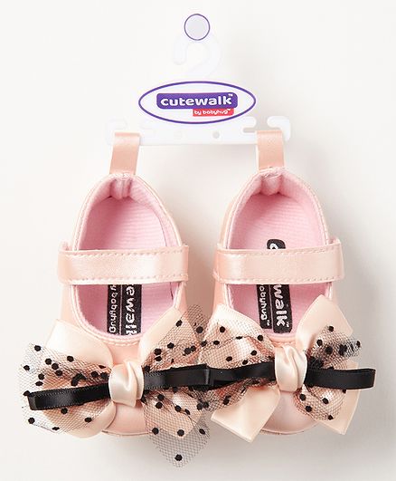 Cute Walk by Babyhug Booties Bow Applique - Pink