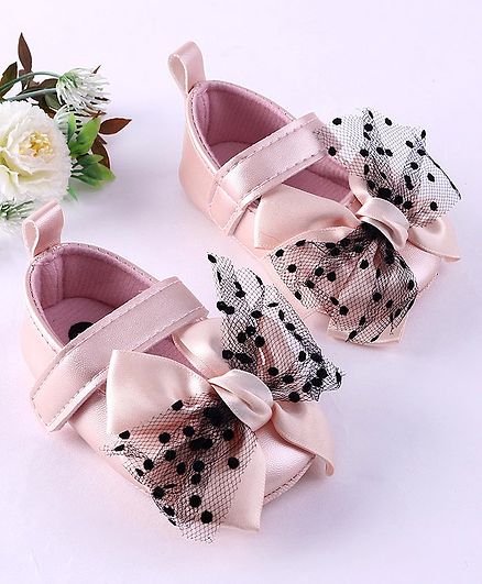 Cute Walk by Babyhug Booties Bow Applique - Peach