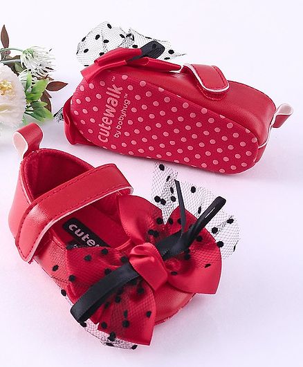 Cute Walk by Babyhug Booties Bow Applique - Red
