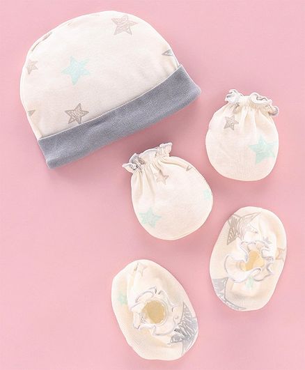 Ben Benny Cap Mitten and Booties Star Print Off White - Diameter 10.5 cm