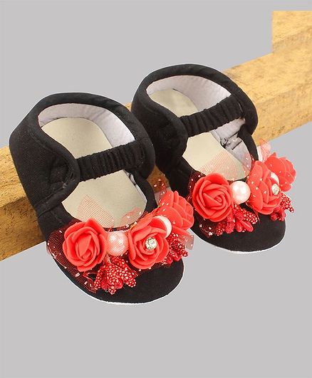 Daizy Flower Design Booties - Black