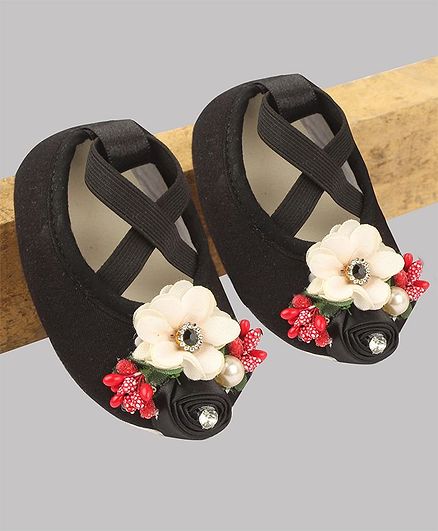 Daizy Flower Design Booties - Black