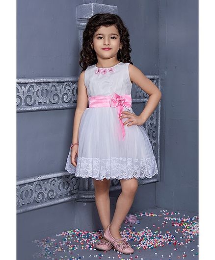 Betty By Tiny Kingdom Sleeveless Bow With Lace Detailed Dress - Pink