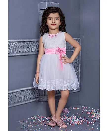 Betty By Tiny Kingdom Sleeveless Bow With Lace Detailed Dress - Pink