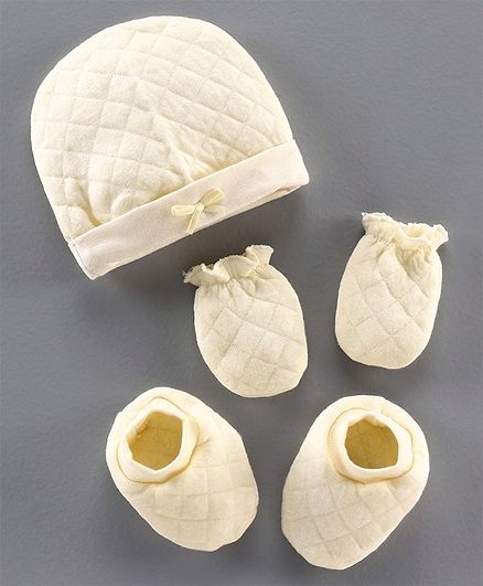 babyhug 100% cotton Cap, mitten and booties set