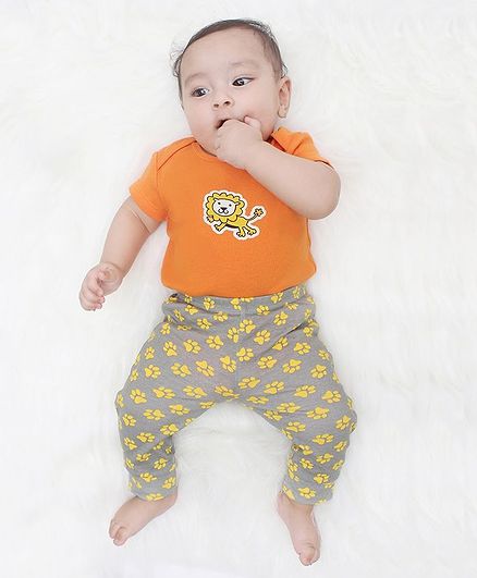 Kaarpas Short Sleeves Organic Cotton Pack Of 2 Lion Print Onesie & Pant Set - Orange & Grey