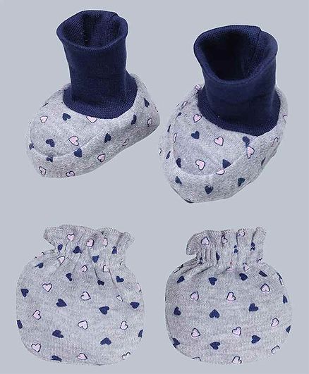Grandma's Hearts Printed Mittens and Booties Set - Grey