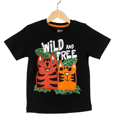 The Talking Canvas Half Sleeves Wild And Free Print T-Shirt - Black