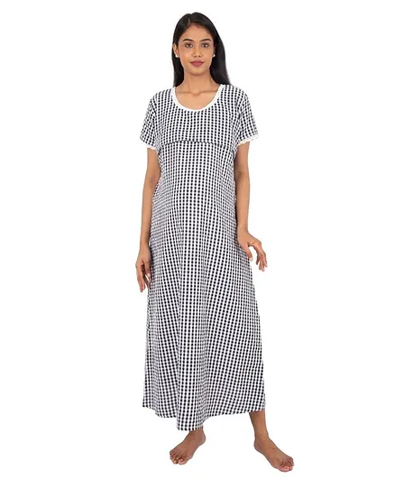 Morph Half Sleeves Checkered Maternity Nighty - Black and White