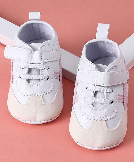 KIDLINGSS Criss Cross Design Booties - White & Light Pink