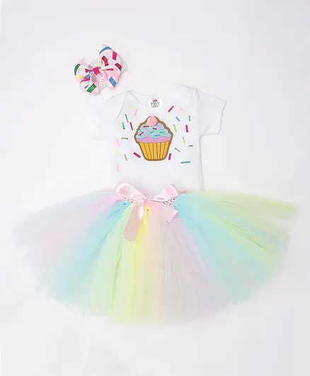 TINY MINY MEE Cup Cake Patch Half Sleeves Onesie With Tulle Skirt & Headband - White