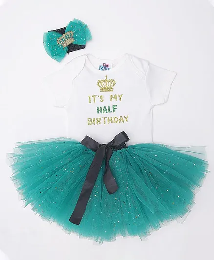 TINY MINY MEE It's My Half Birthday Print Half Sleeves Onesie With Bow Headband & Tulle Skirt - White & Green