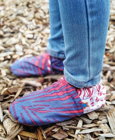 Skips Leaf Print Soft Booties - Blue Red White