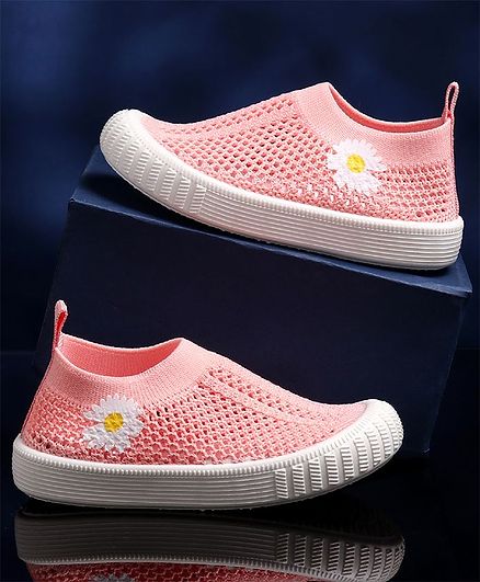 KIDLINGSS Sunflower Painted Hollow Out Shoes - Pink