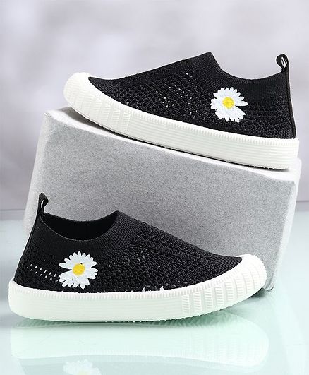 KIDLINGSS Sunflower Painted Hollow Out Shoes - Black